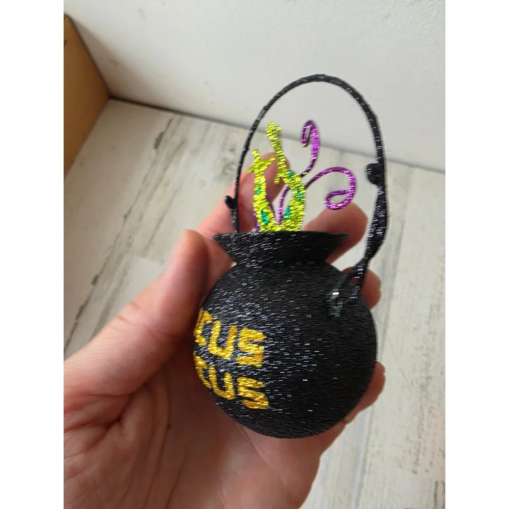Vintage Pier 1 Hocus pocus cauldron glitter ornament frog which tree Halloween